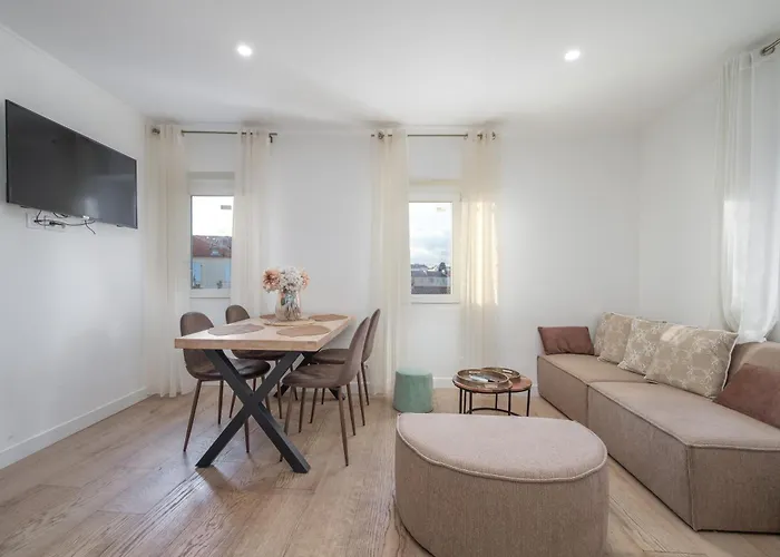 Duplex Old Town - New ! Антиб